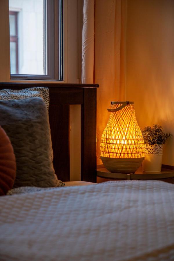 Cozy Home By Bella In The Heart Of Будапеща Екстериор снимка